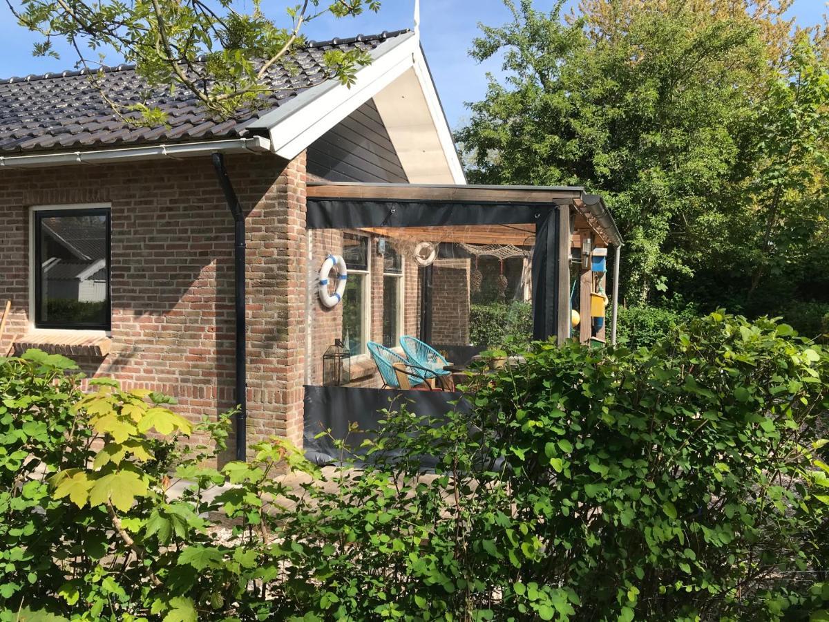 Bellemare Bungalow Lauwersmeer Mit Ueberdachte Veranda Und Eingezaeuntem Garten Anjum Eksteriør billede